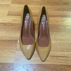 Barely Worn Beautiful Nude Jeffrey Campbell Heels